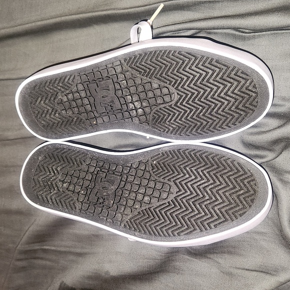DC Platform Sneakers Women's Size 5 - Picture 4 of 8